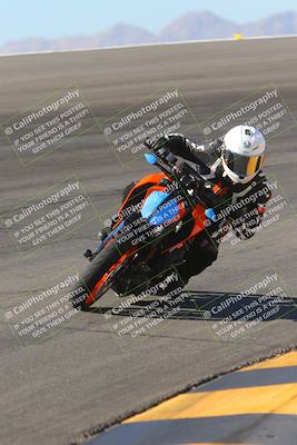 media/Nov-06-2023-Moto Forza (Mon) [[ce023d0744]]/4-Beginner Group/Session 2 (Bowl Tight Speed)/